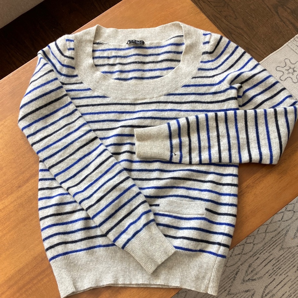 Cashmere sweater